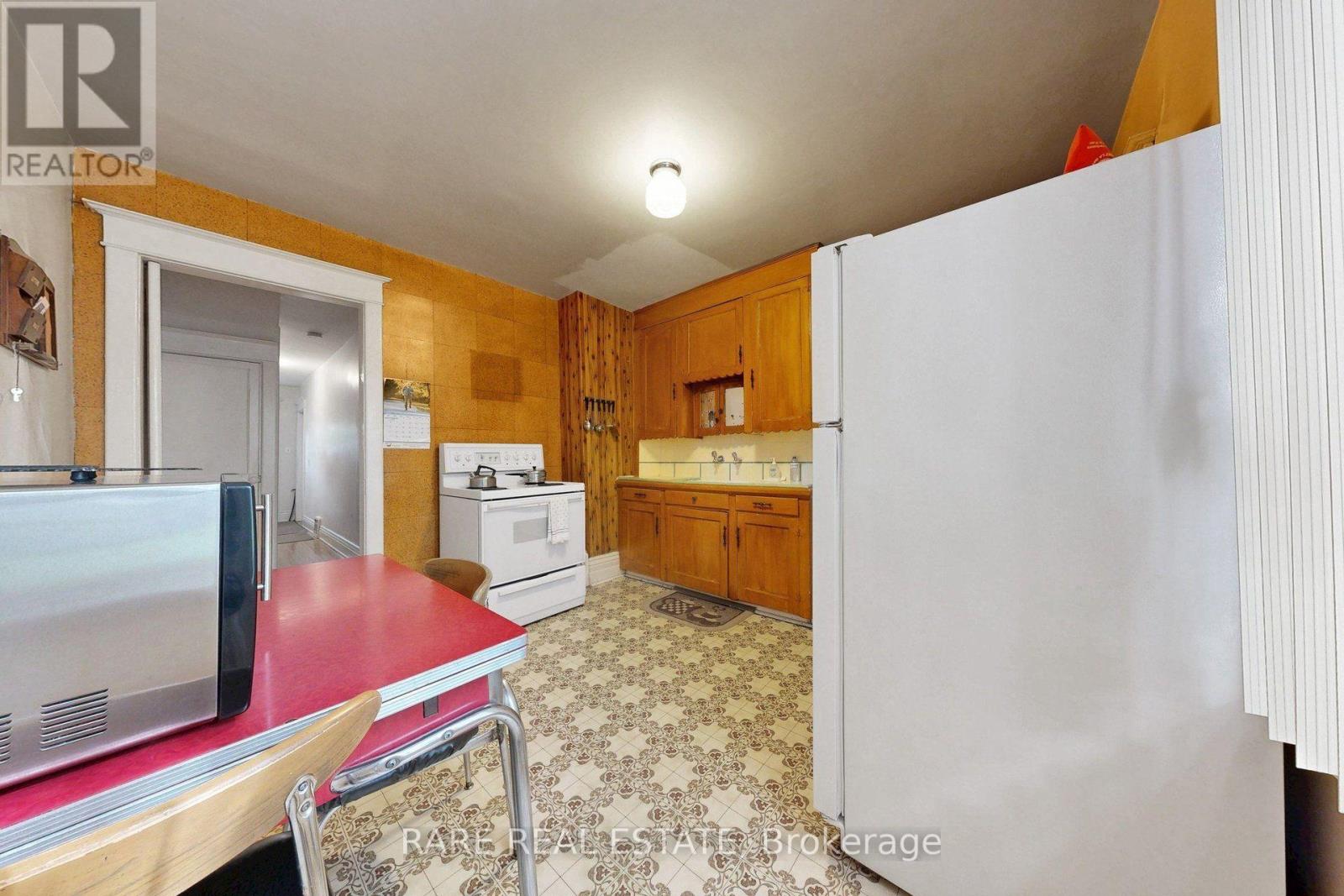 180 Atlas Avenue, Toronto, Ontario  M6C 3P5 - Photo 17 - C13811062