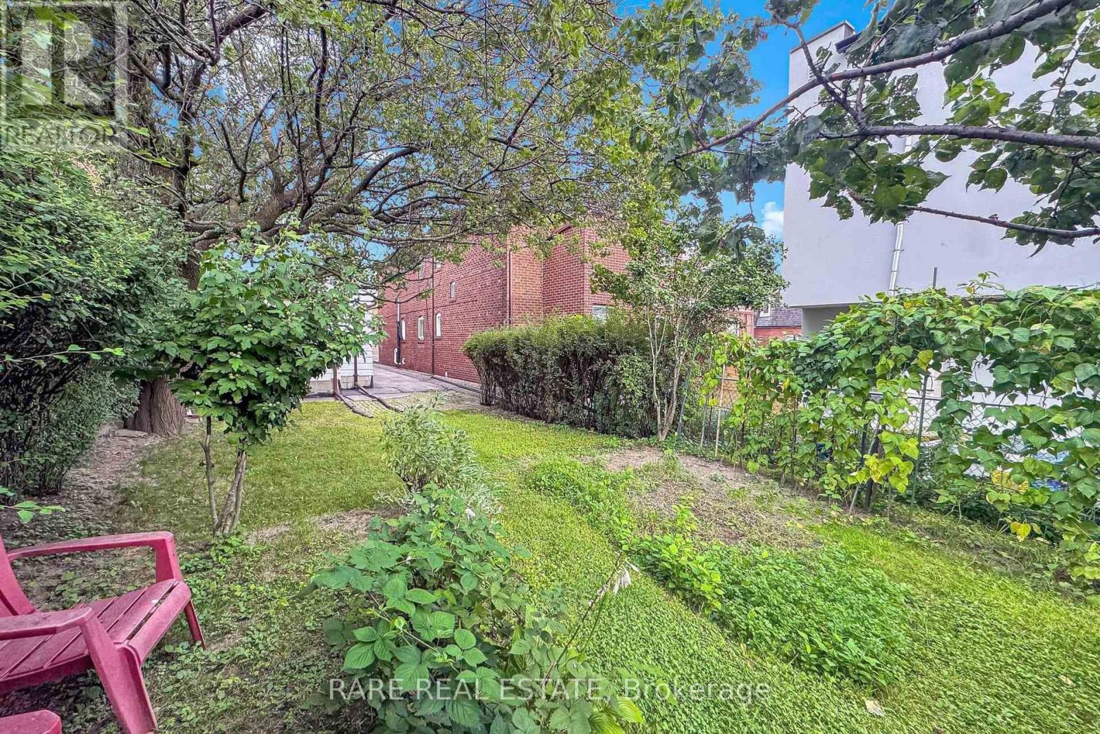 180 Atlas Avenue, Toronto, Ontario  M6C 3P5 - Photo 42 - C13811062