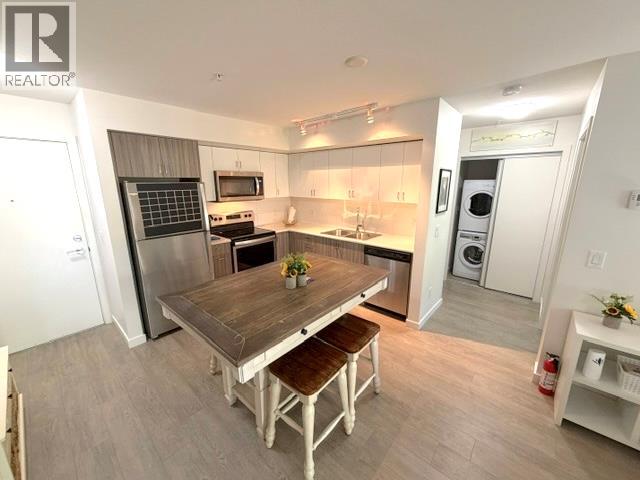 725 Academy Way Unit# 211, Kelowna, British Columbia  V1V 0B4 - Photo 3 - 10385001