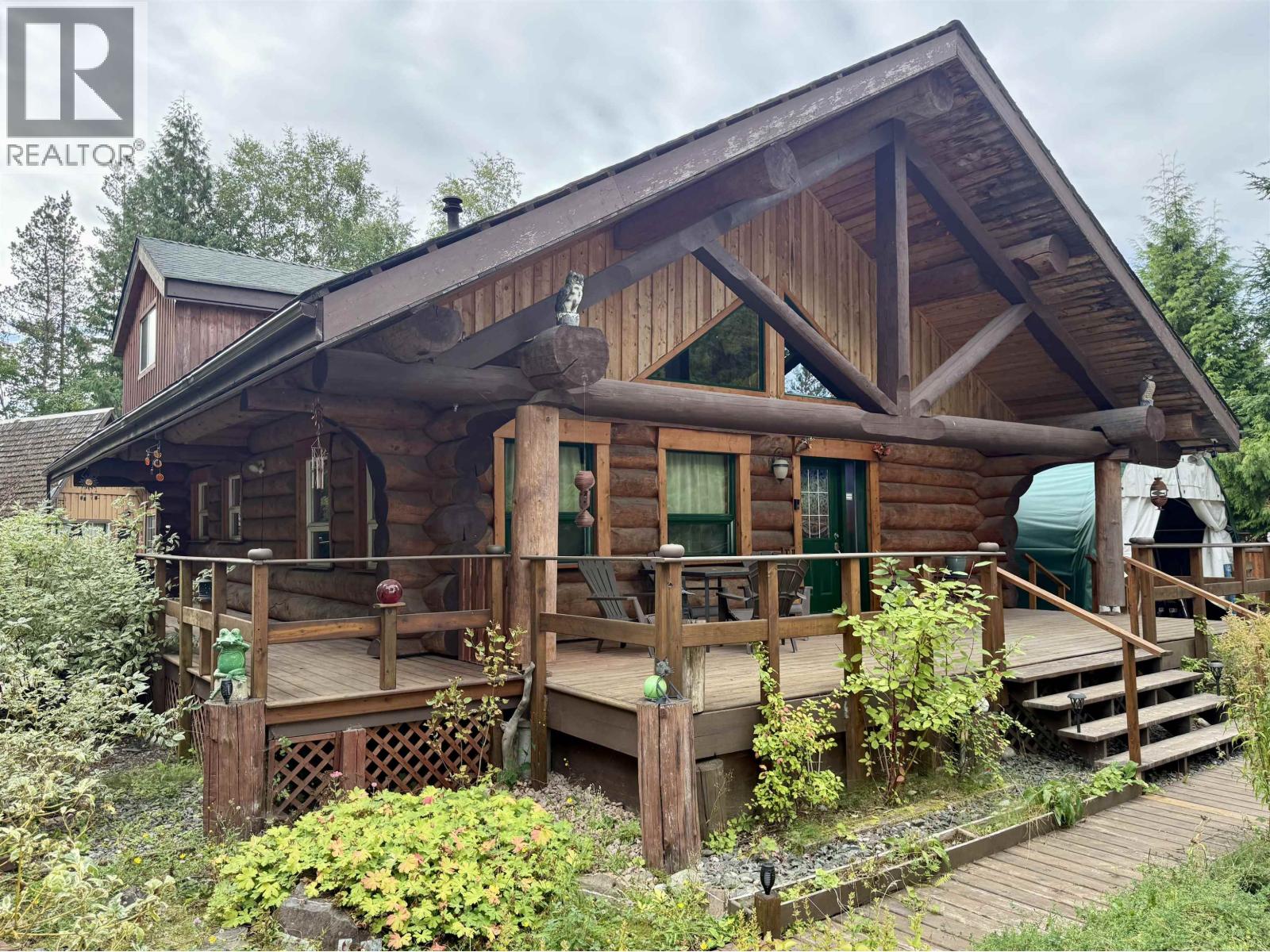 3981 DOBBIE STREET photo 2