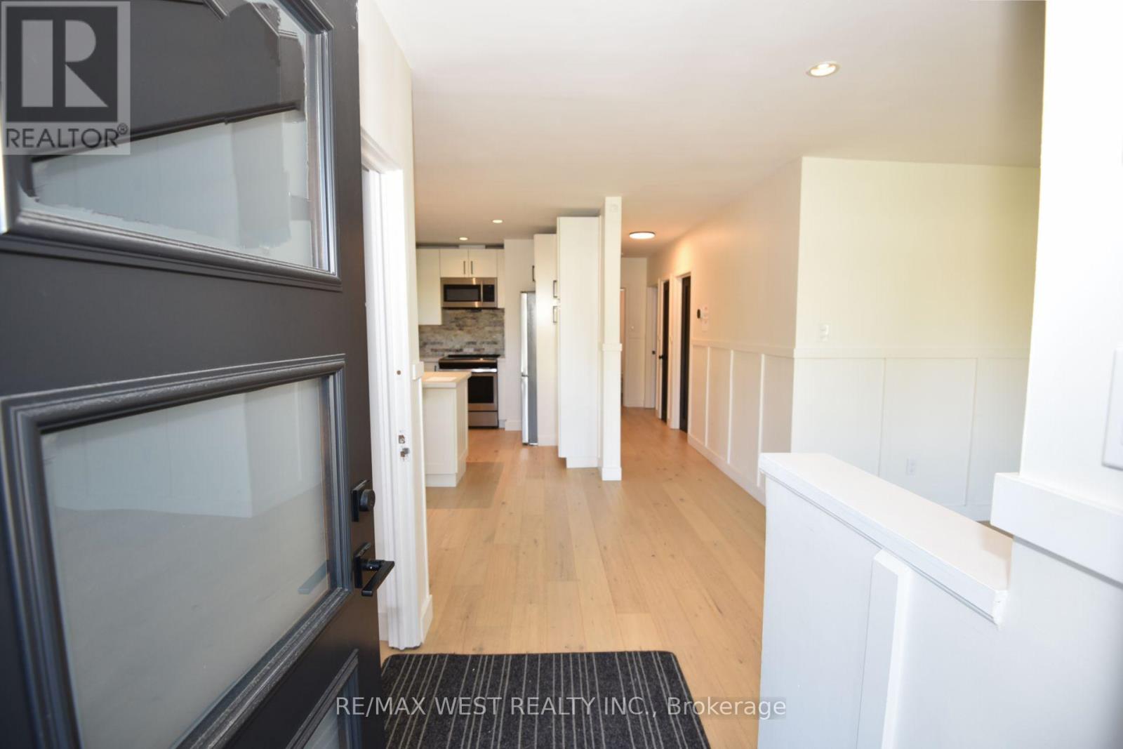 922 Centre Street N, Whitby, Ontario  L1N 4V1 - Photo 4 - E13810890
