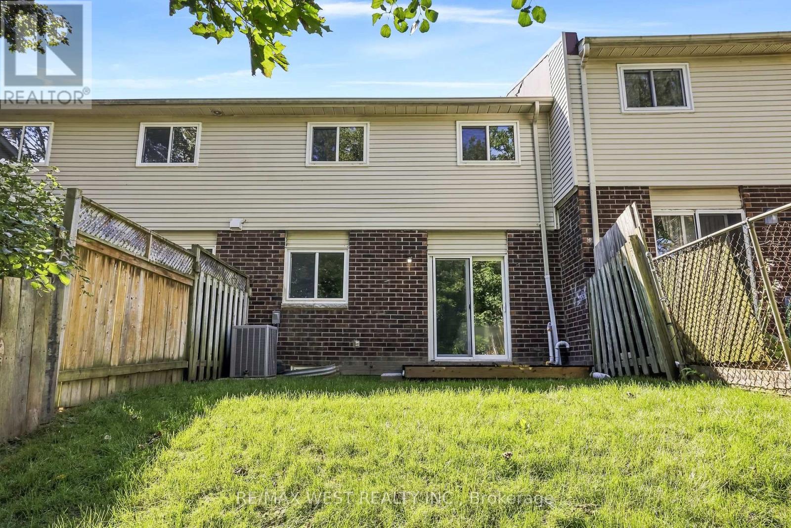 3 - 721 Cricklewood Drive, Oshawa, Ontario  L1K 1R5 - Photo 34 - E13810932