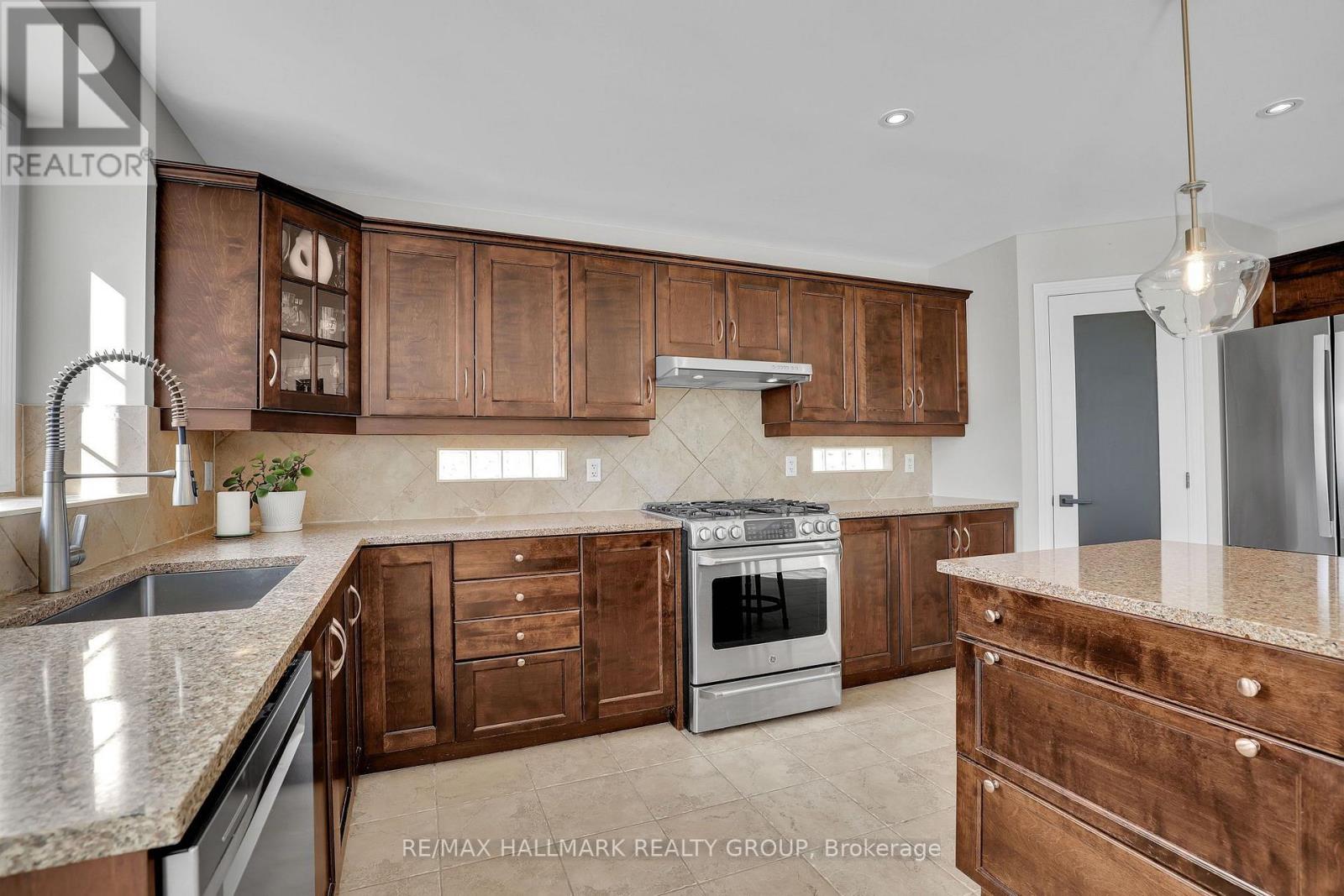 56 Golflinks Drive, Ottawa, Ontario  K2J 5L8 - Photo 10 - X13810896