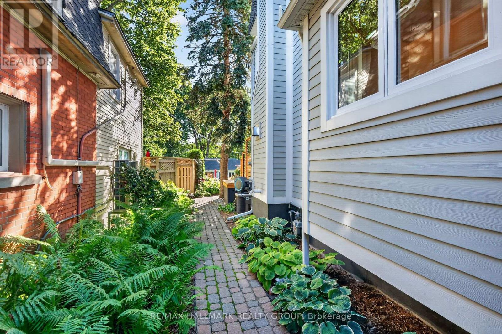 151 Crichton Street, Ottawa, Ontario  K1M 1W1 - Photo 5 - X13810906