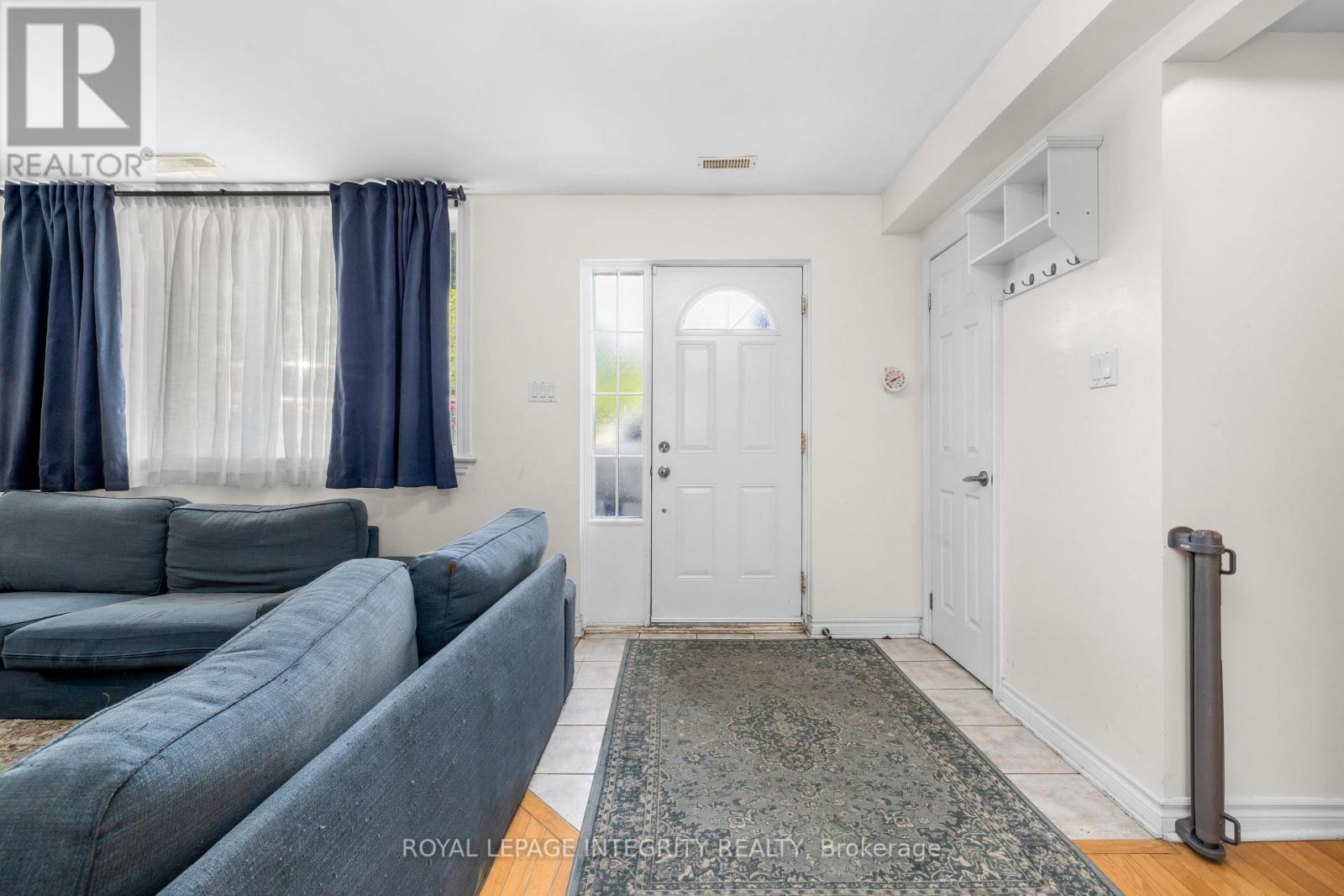 237 Cumberland Street, Ottawa, Ontario  K1N 8W6 - Photo 2 - X13811072