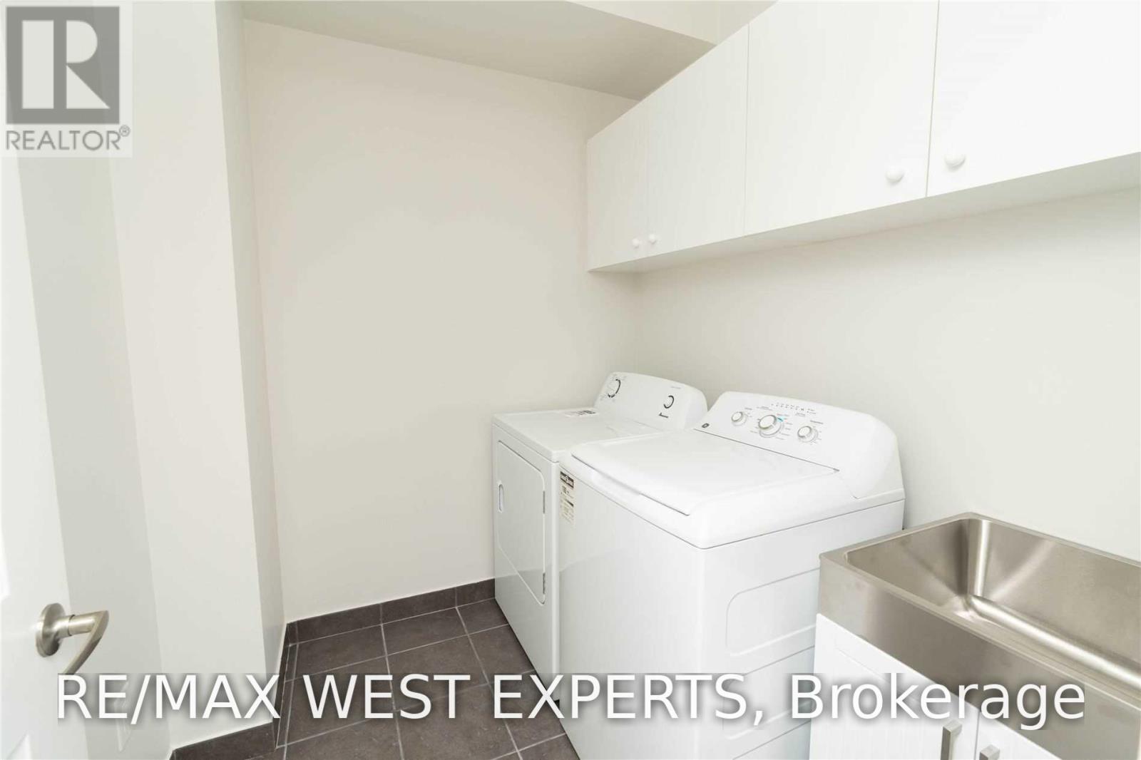 51 Powseland Crescent, Vaughan, Ontario  L4L 0C5 - Photo 15 - N13811008