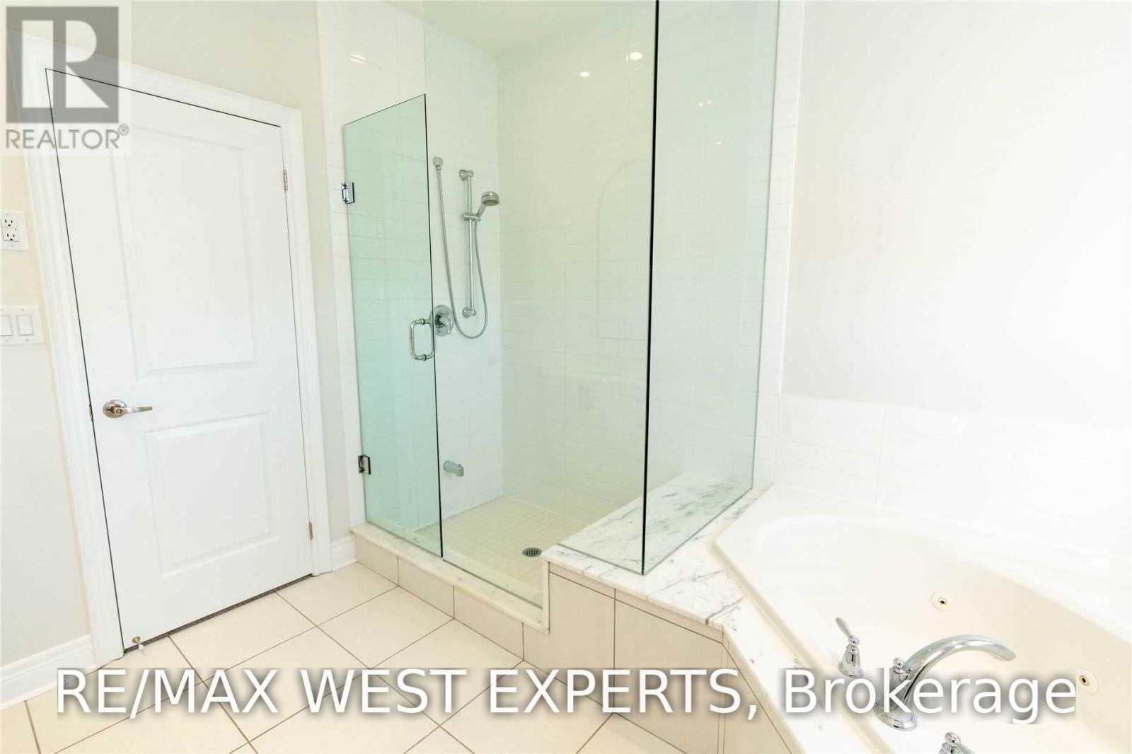 51 Powseland Crescent, Vaughan, Ontario  L4L 0C5 - Photo 19 - N13811008