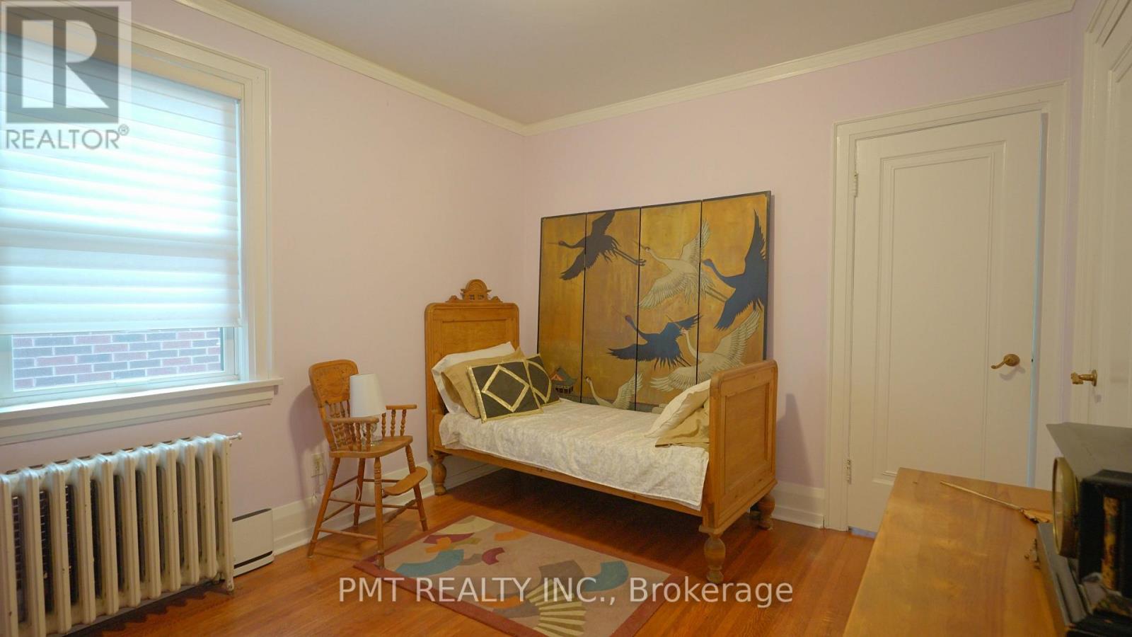 Main - 2 Larkin Avenue, Toronto, Ontario  M6S 1L8 - Photo 13 - W13810898