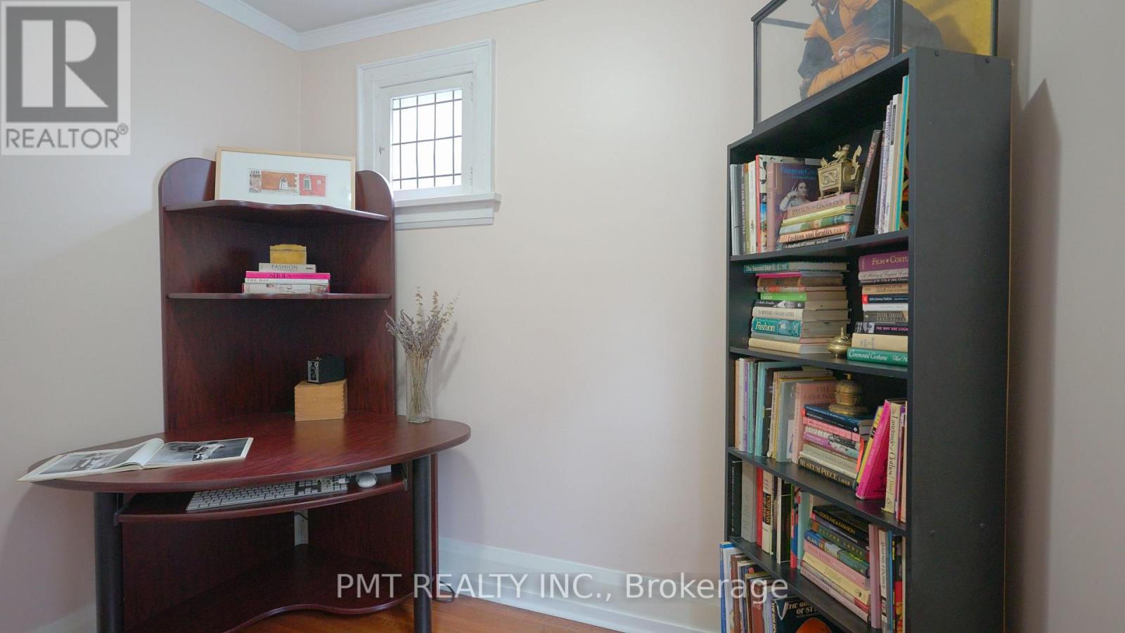 Main - 2 Larkin Avenue, Toronto, Ontario  M6S 1L8 - Photo 16 - W13810898