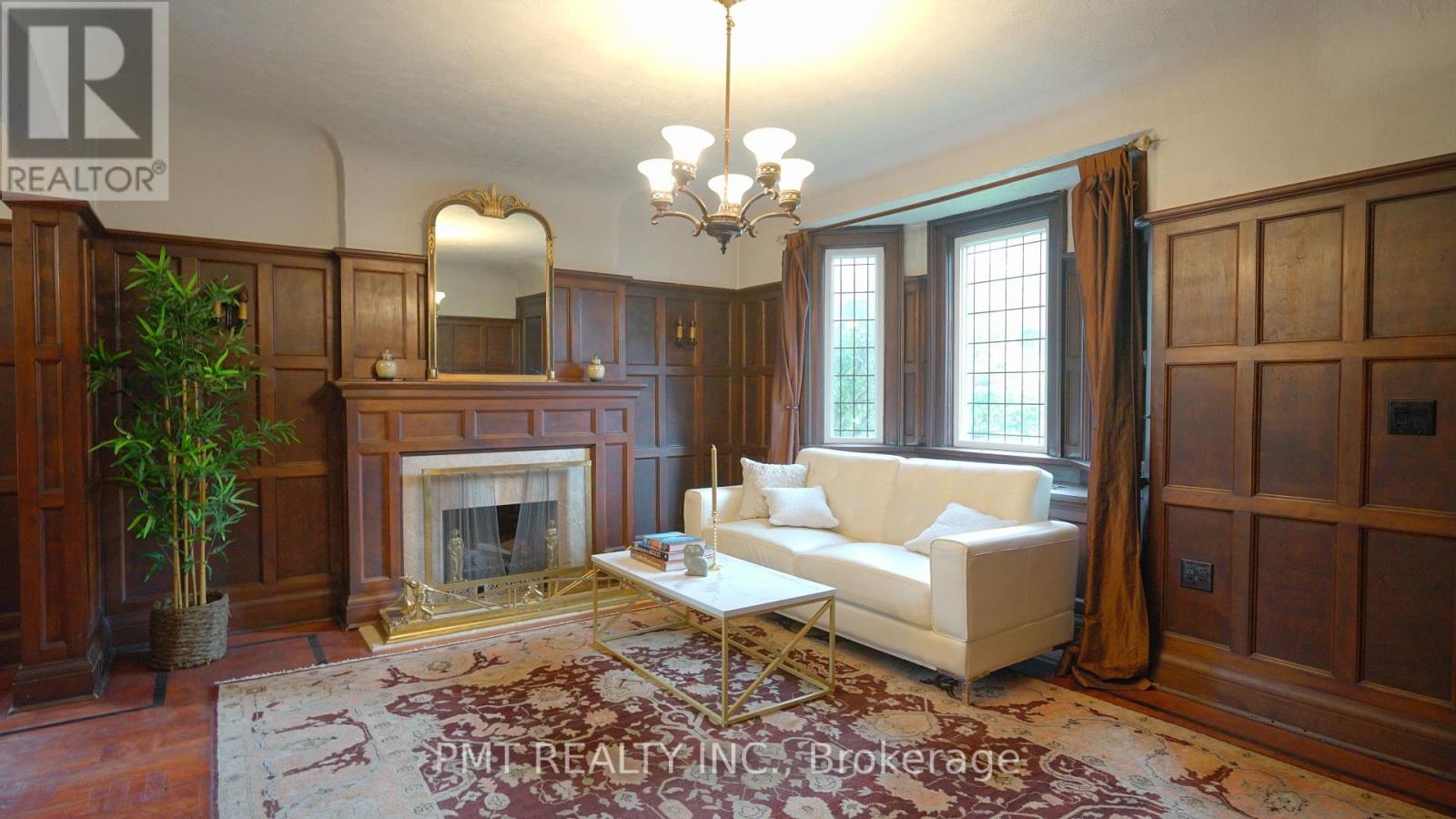 Main - 2 Larkin Avenue, Toronto, Ontario  M6S 1L8 - Photo 2 - W13810898
