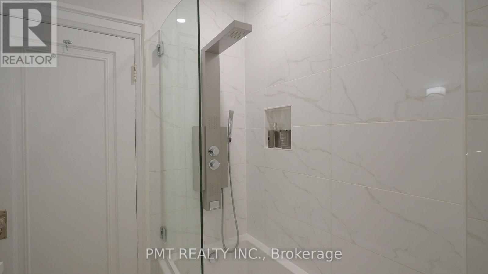 Main - 2 Larkin Avenue, Toronto, Ontario  M6S 1L8 - Photo 20 - W13810898