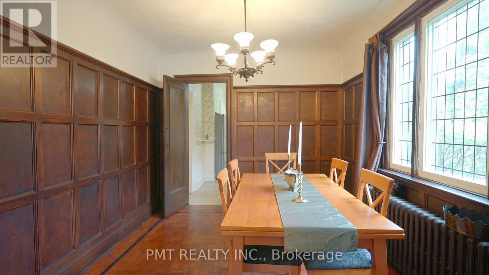 Main - 2 Larkin Avenue, Toronto, Ontario  M6S 1L8 - Photo 5 - W13810898