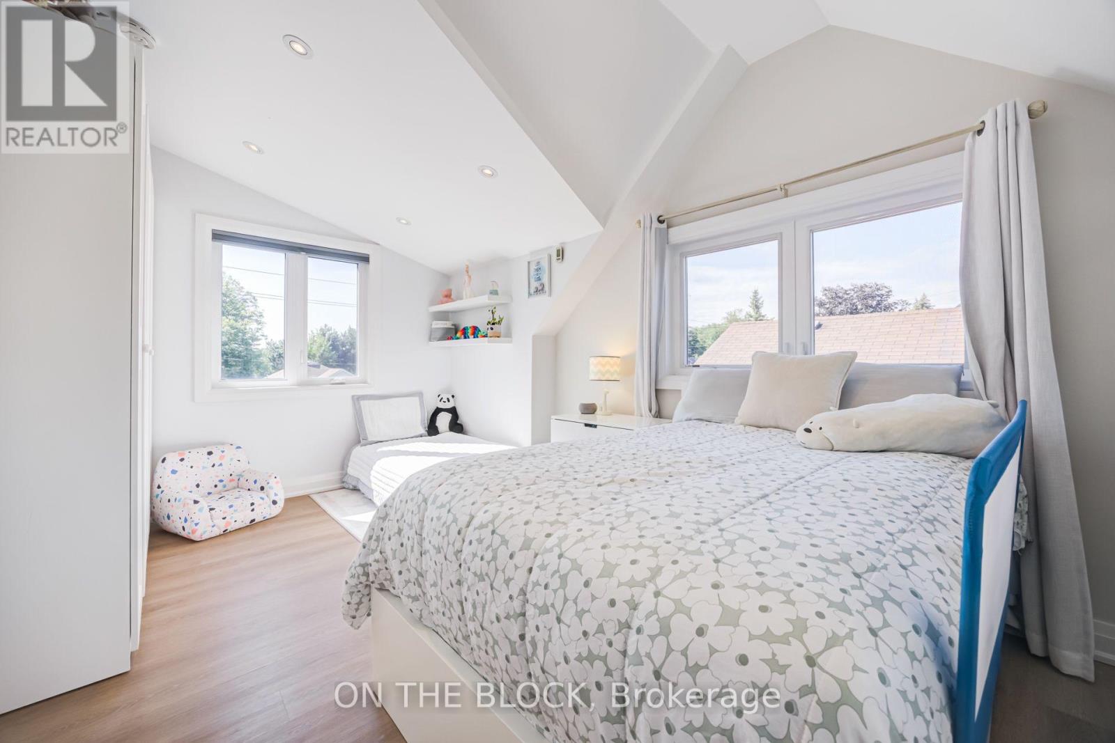 122 Allenby Avenue, Toronto, Ontario  M9W 1T3 - Photo 21 - W13810998