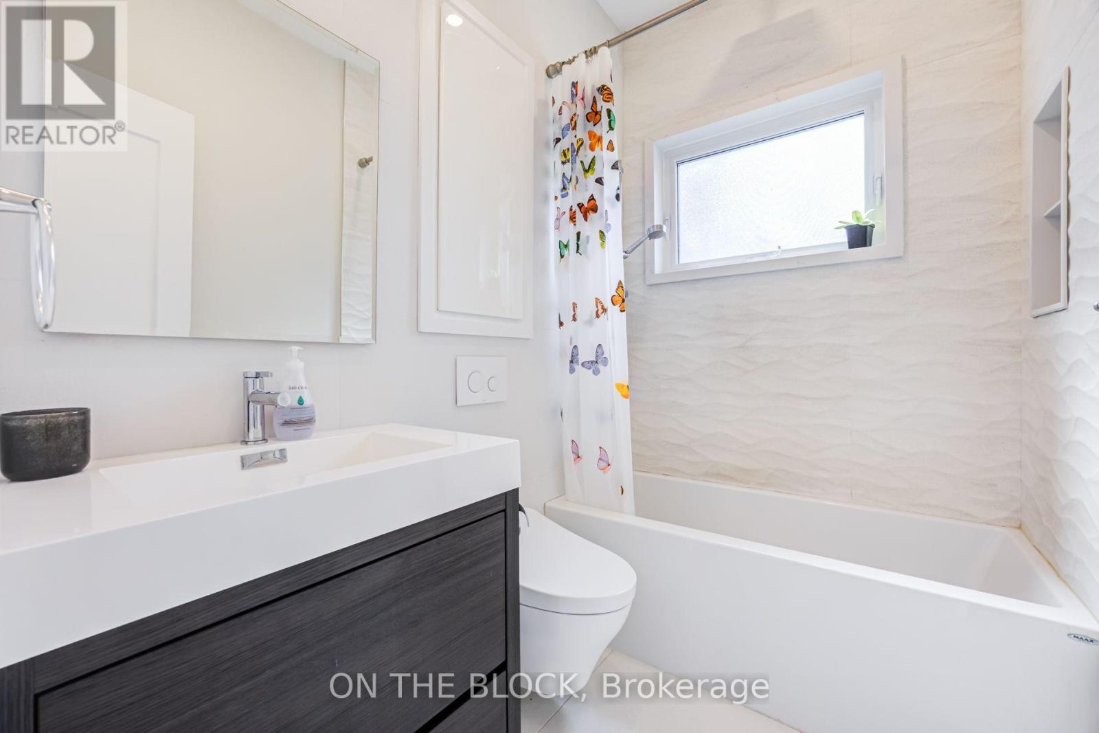 122 Allenby Avenue, Toronto, Ontario  M9W 1T3 - Photo 26 - W13810998