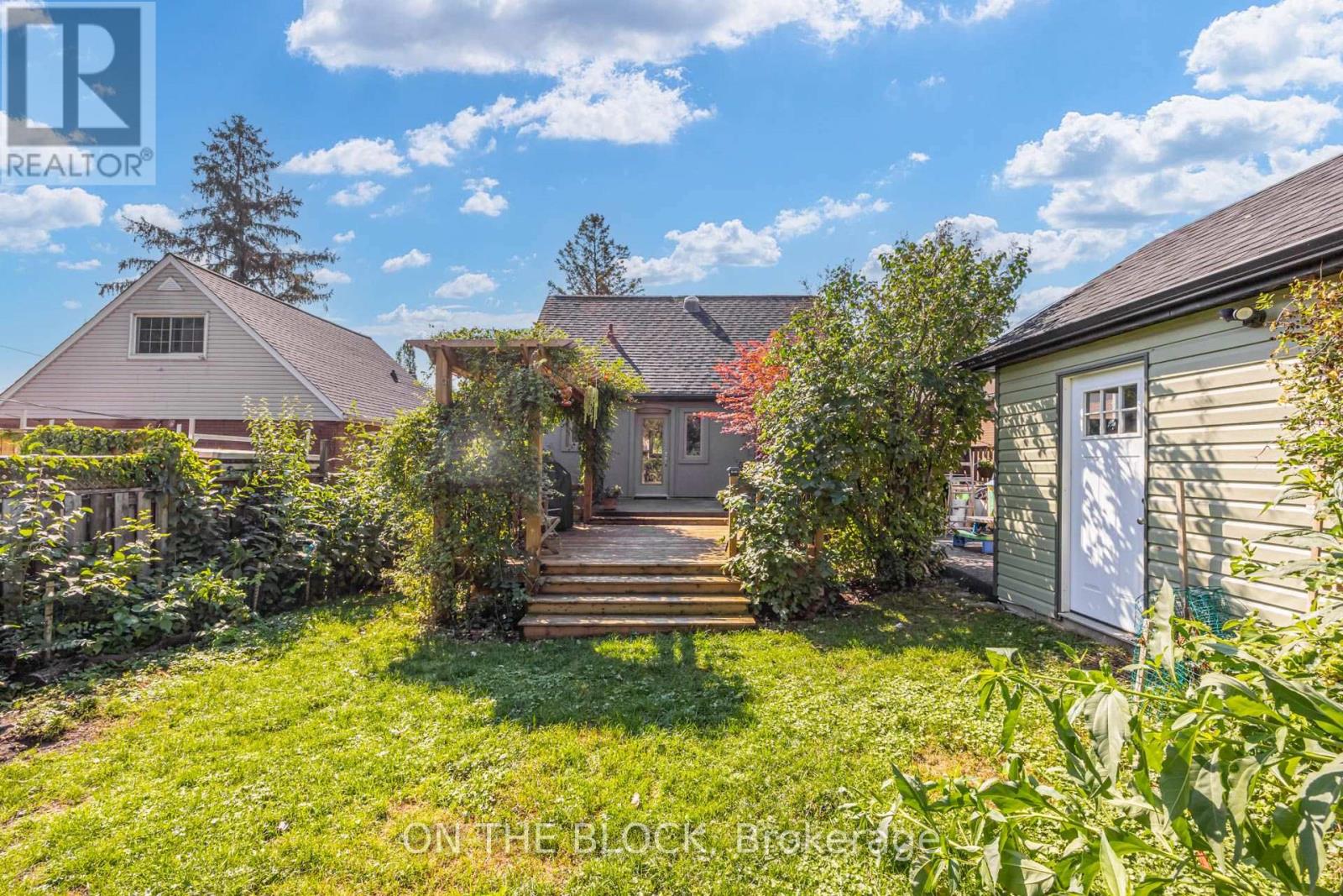 122 Allenby Avenue, Toronto, Ontario  M9W 1T3 - Photo 34 - W13810998