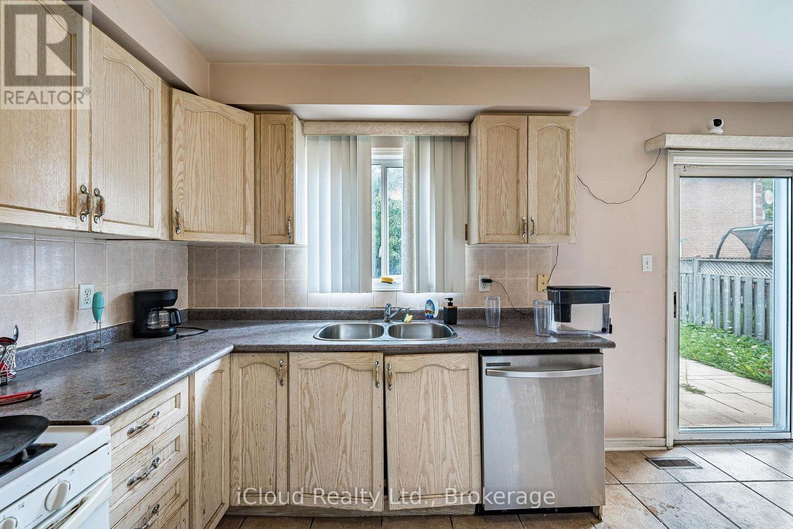 181 Lockwood Road, Brampton, Ontario  L6Y 4Y7 - Photo 16 - W13811016