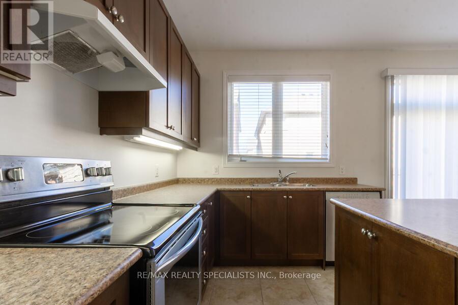 183 Huddlestone Crescent, Milton, Ontario  L9T 8M9 - Photo 10 - W13811040
