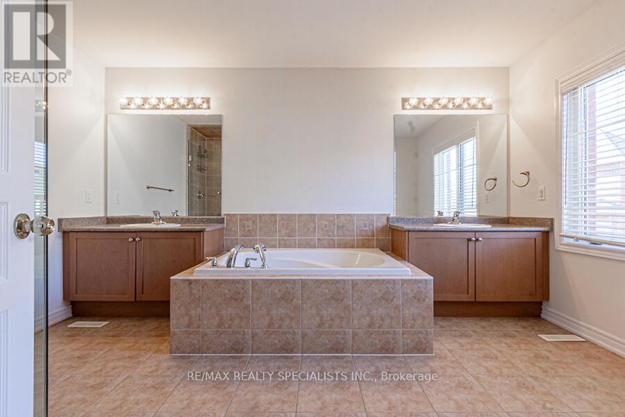 183 Huddlestone Crescent, Milton, Ontario  L9T 8M9 - Photo 24 - W13811040