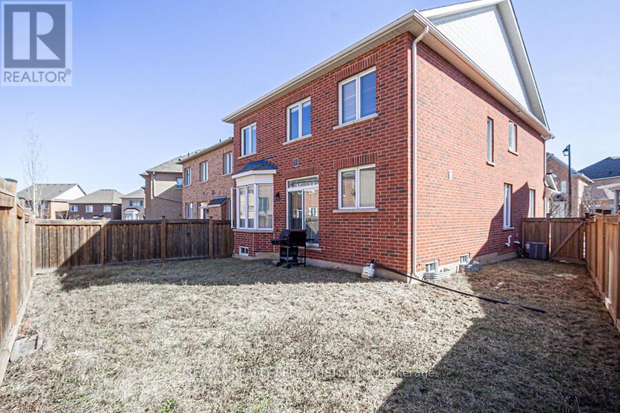 183 Huddlestone Crescent, Milton, Ontario  L9T 8M9 - Photo 38 - W13811040
