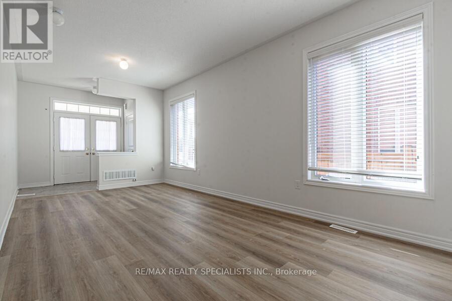 183 Huddlestone Crescent, Milton, Ontario  L9T 8M9 - Photo 6 - W13811040