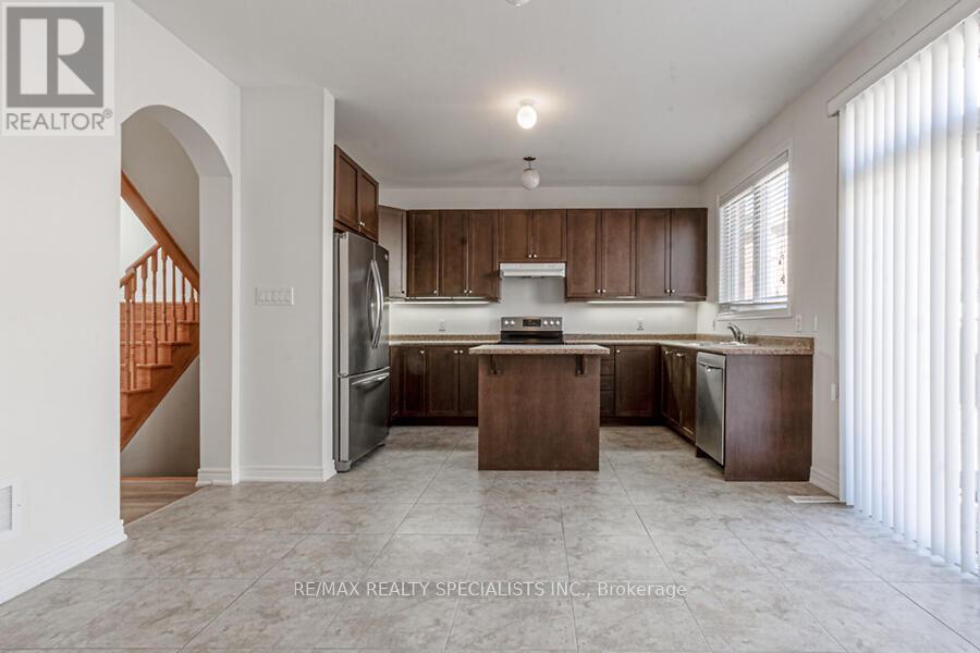 183 Huddlestone Crescent, Milton, Ontario  L9T 8M9 - Photo 7 - W13811040