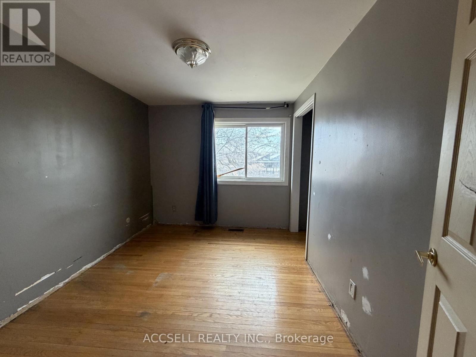 135 Mountainview Road S, Halton Hills, Ontario  L7G 4K2 - Photo 9 - W13811064
