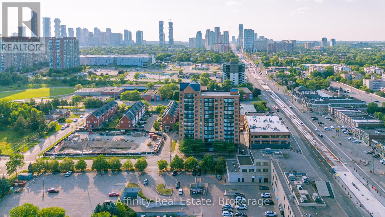 202 - 25 AGNES STREET, Mississauga, Ontario