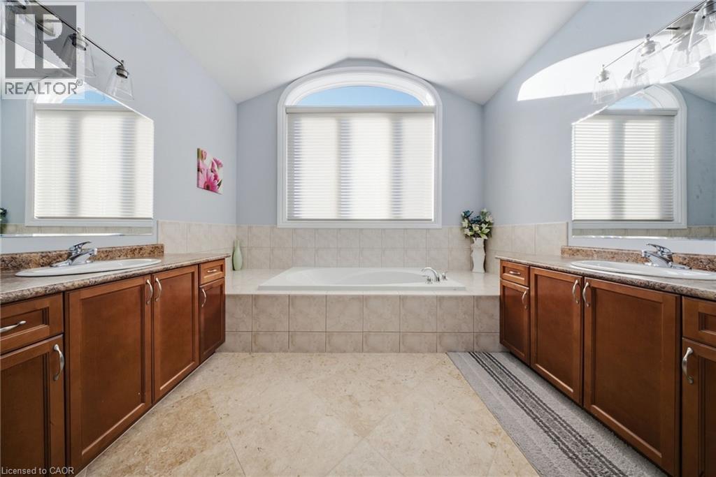 1078 Mcneil Drive, Milton, Ontario  L9T 6V1 - Photo 38 - 40861480