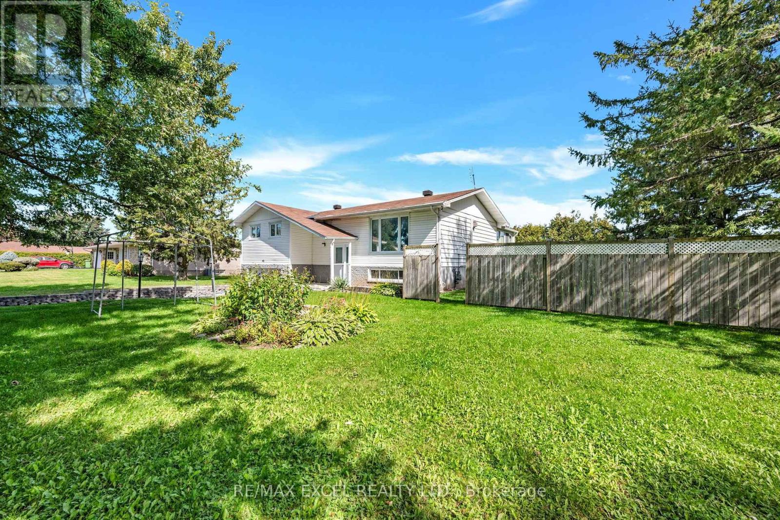 46 Queen Street, North Stormont, Ontario  K0A 1R0 - Photo 3 - X13810872
