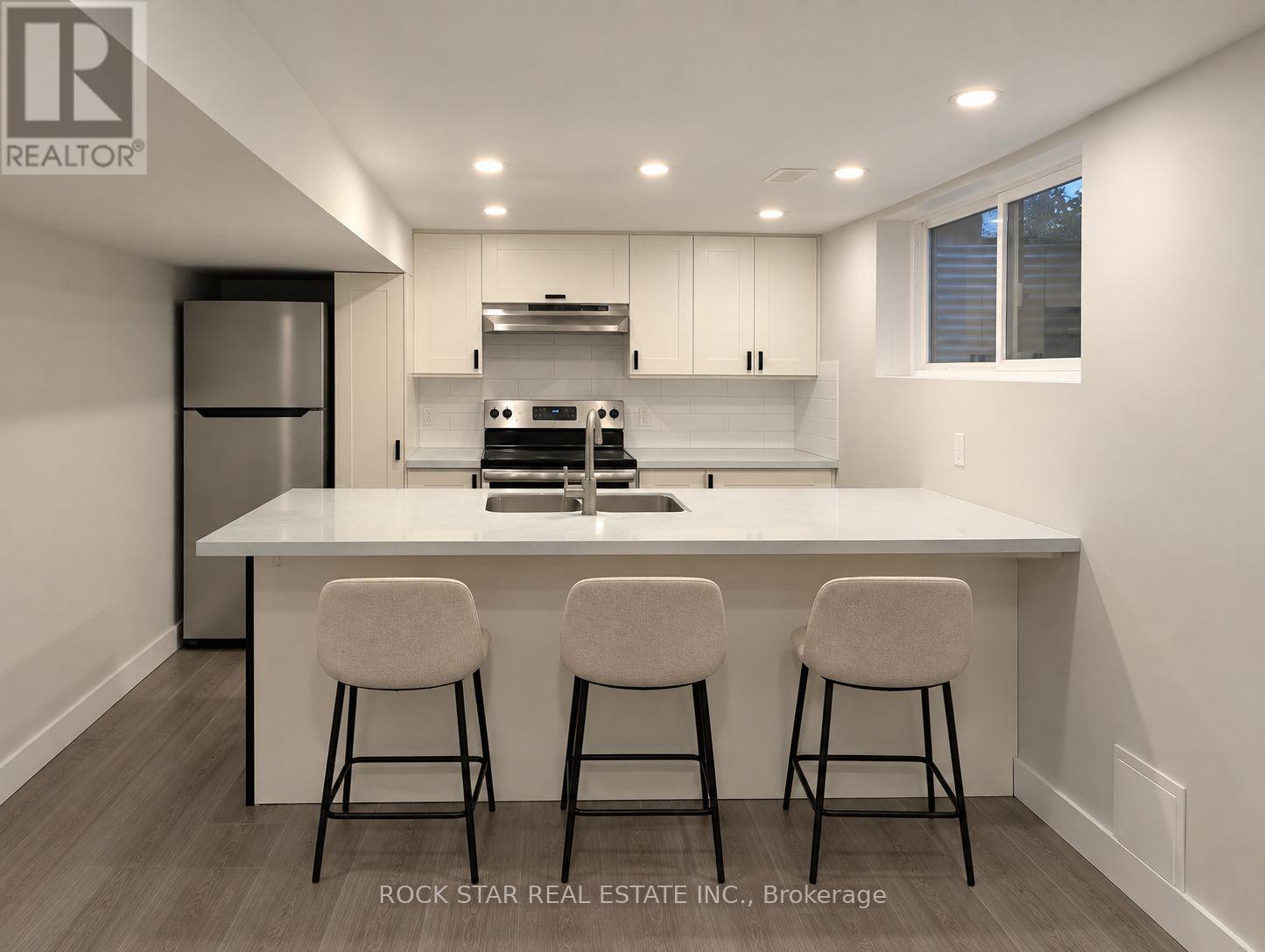 Lower - 69 Austin Drive, Hamilton, Ontario  L8V 3V5 - Photo 2 - X13811038