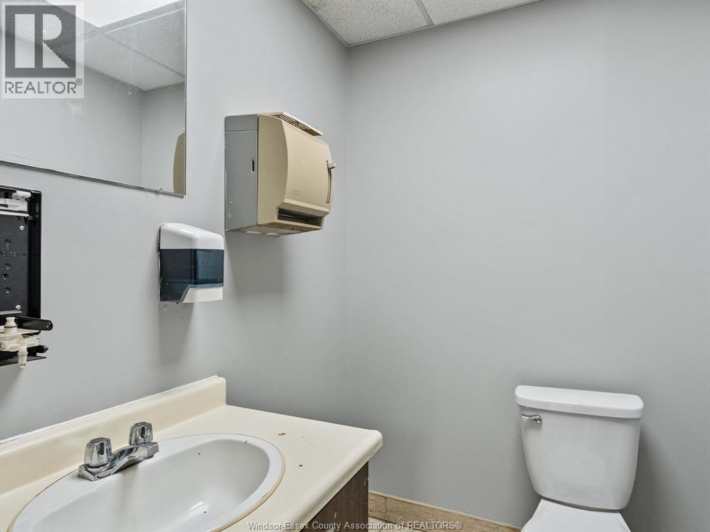 602 Ellis Street West, Windsor, Ontario  N8X 1Y7 - Photo 12 - 26023192