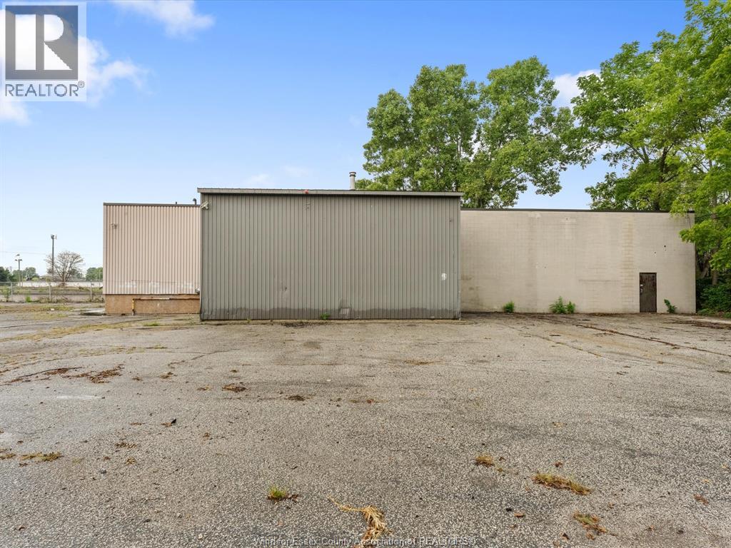 602 Ellis Street West, Windsor, Ontario  N8X 1Y7 - Photo 4 - 26023192