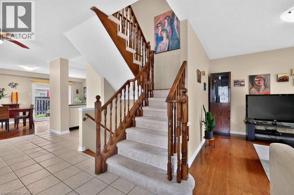 2261 Seton Crescent, Burlington, Ontario  L7L 6Y4 - Photo 11 - 40856092