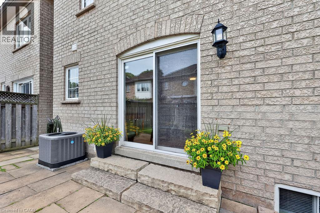 2261 Seton Crescent, Burlington, Ontario  L7L 6Y4 - Photo 42 - 40856092