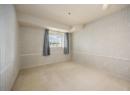 1045 Sutherland Avenue Unit# 306, Kelowna, BC V1Y 5Y1