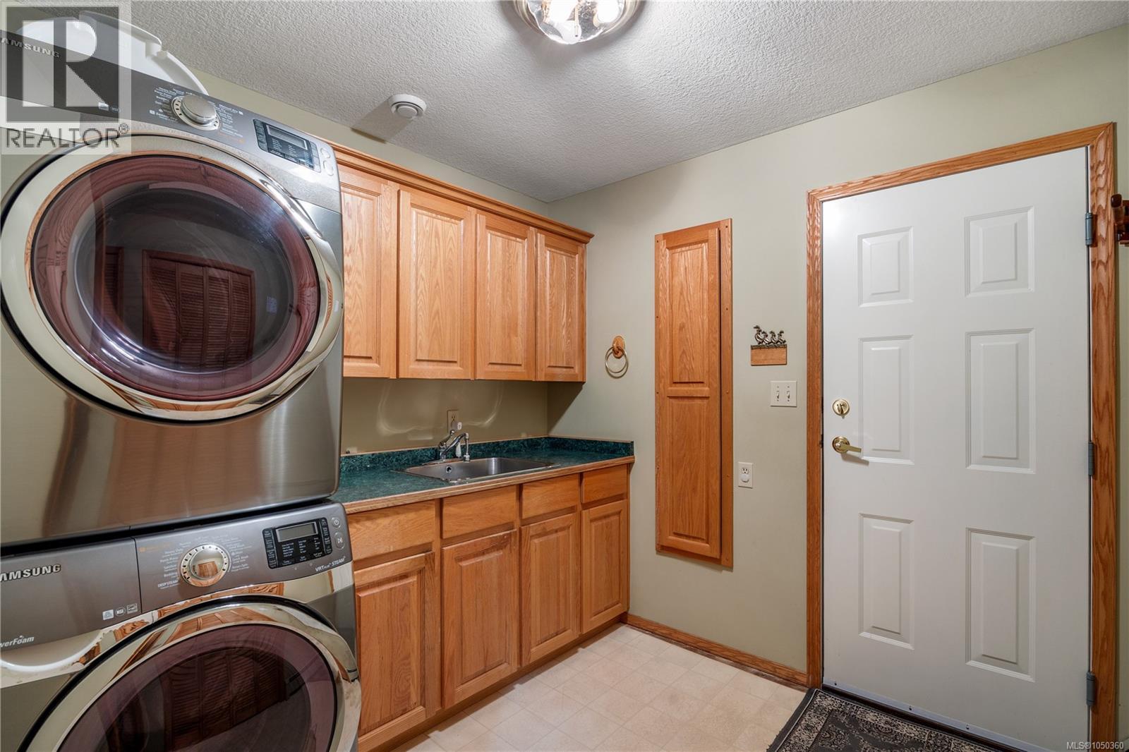 725 Thulin St, Campbell River, British Columbia  V9W 2L4 - Photo 53 - 1050360