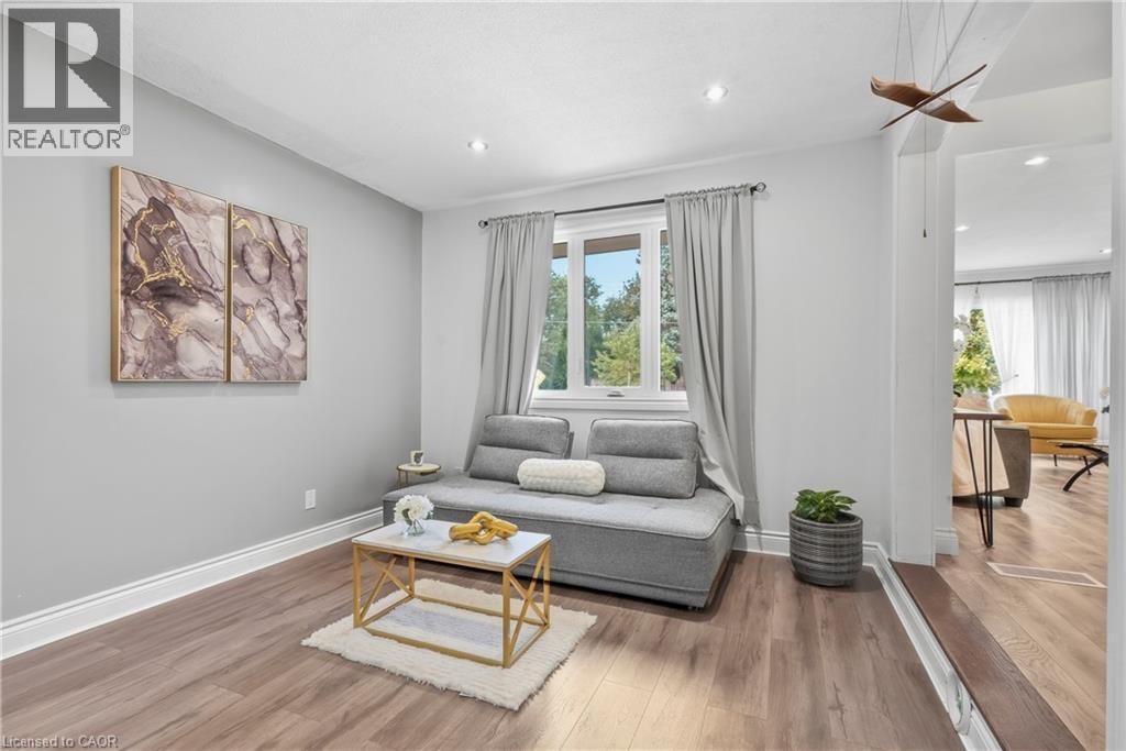 215 West 33rd Street, Hamilton, Ontario  L9C 5J4 - Photo 15 - 40865273