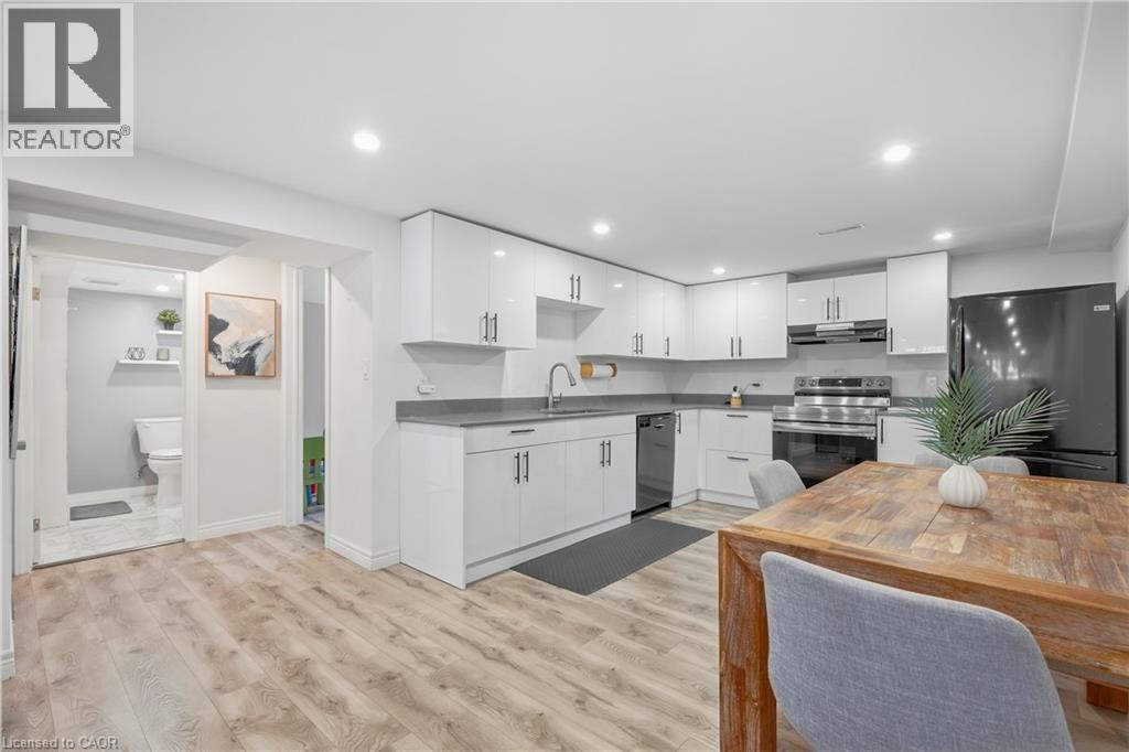 215 West 33rd Street, Hamilton, Ontario  L9C 5J4 - Photo 30 - 40865273