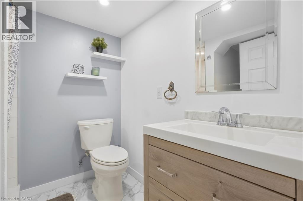 215 West 33rd Street, Hamilton, Ontario  L9C 5J4 - Photo 36 - 40865273