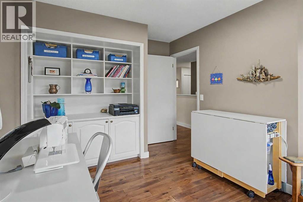 138 Hawkstone Manor NW photo 19