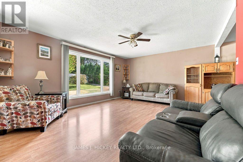 39 Ottawa Street, Laurentian Hills, Ontario  K0J 1J0 - Photo 17 - X13502968