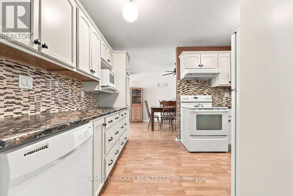 39 Ottawa Street, Laurentian Hills, Ontario  K0J 1J0 - Photo 10 - X13502968
