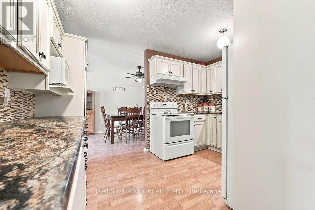 39 Ottawa Street, Laurentian Hills, Ontario  K0J 1J0 - Photo 9 - X13502968