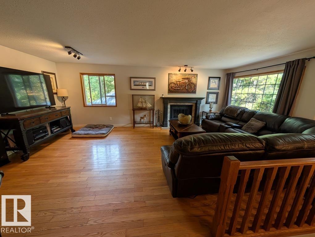 #1 53347 RGE ROAD 215 (HWY 830)