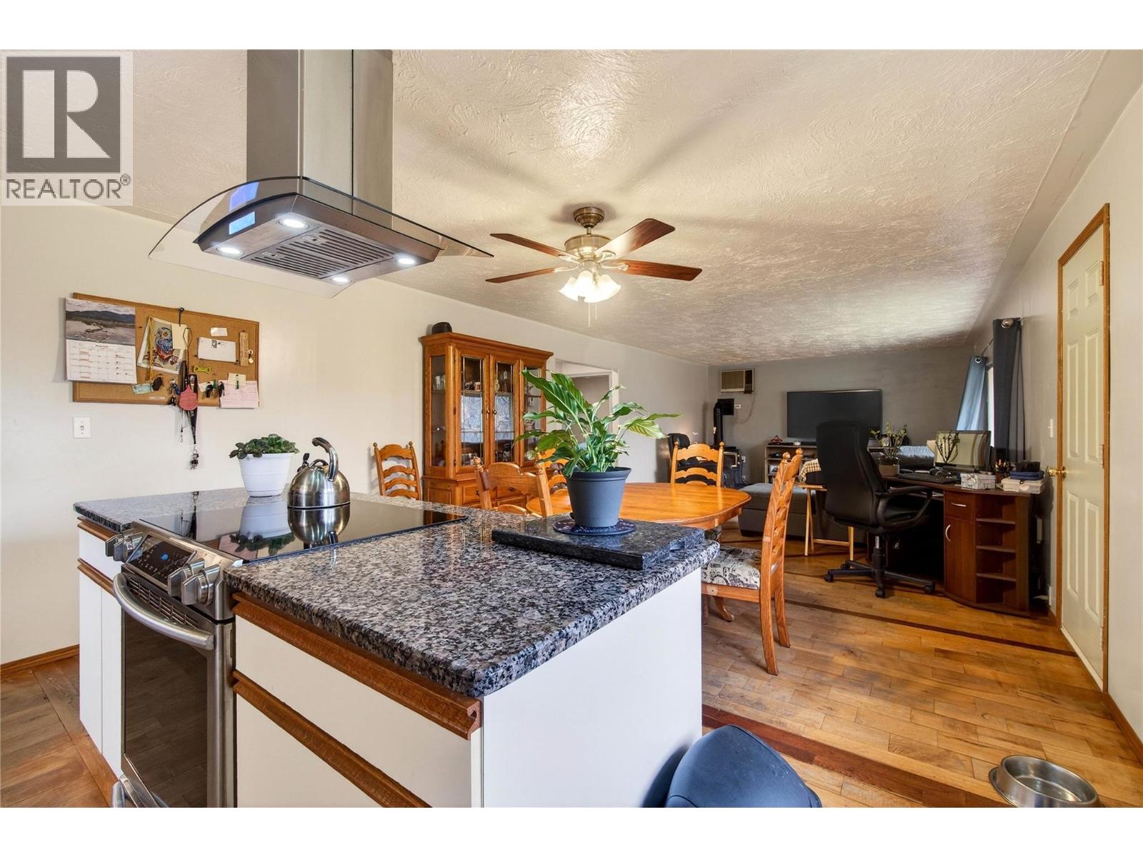 4640 70 Avenue NE, Salmon Arm, British Columbia  V0E 1K0 - Photo 15 - 10378900
