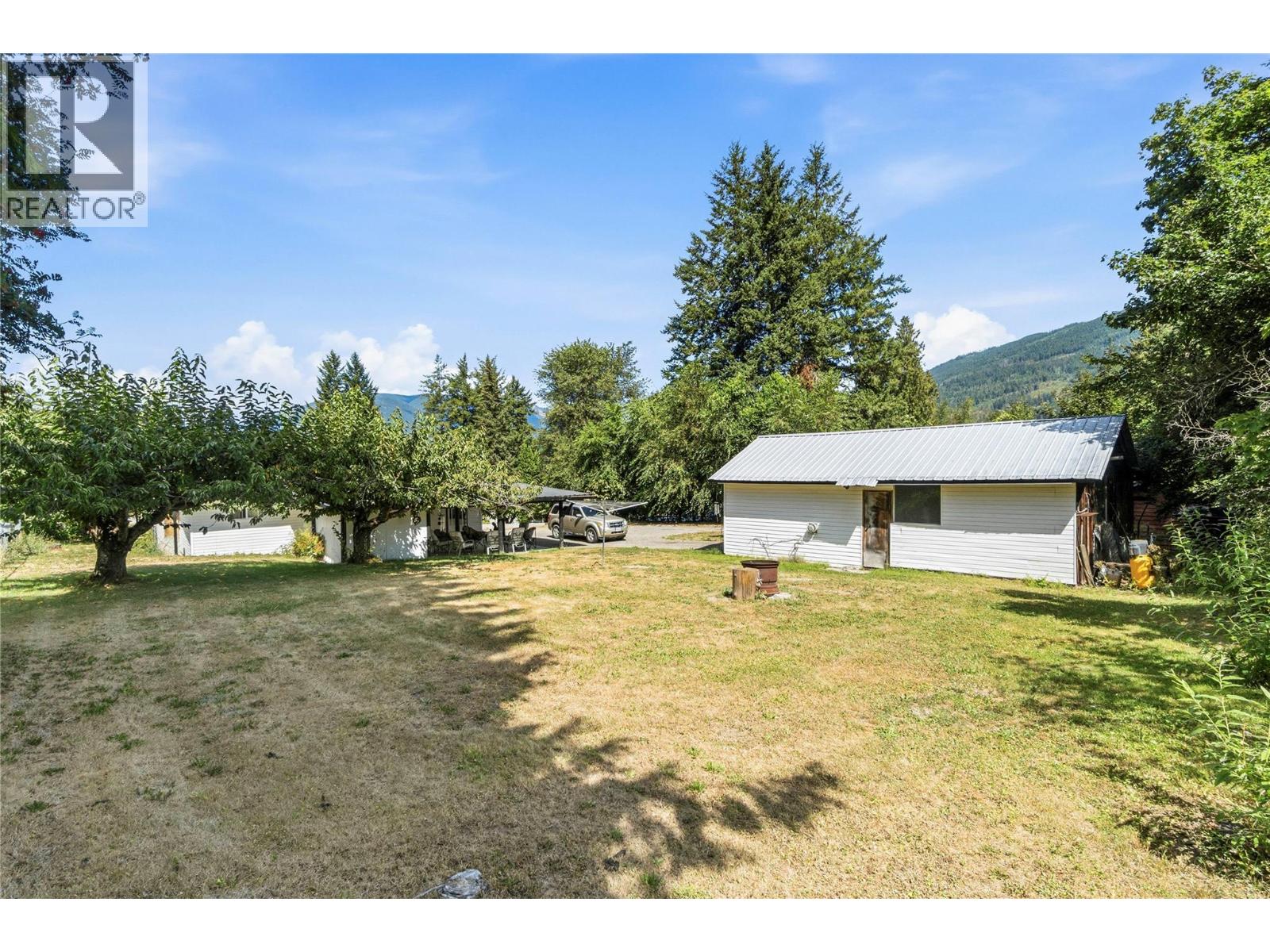4640 70 Avenue NE, Salmon Arm, British Columbia  V0E 1K0 - Photo 56 - 10378900