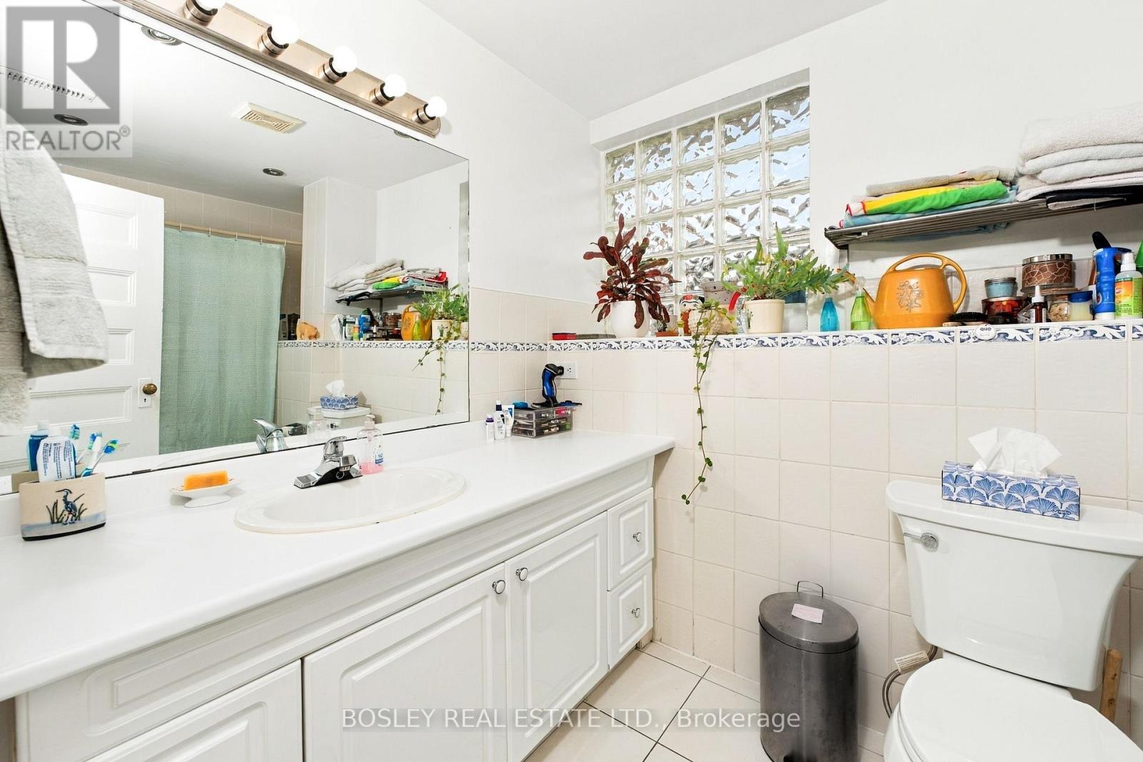 399a Palmerston Blvd Boulevard, Toronto, Ontario  M6G 2N7 - Photo 26 - C13811144