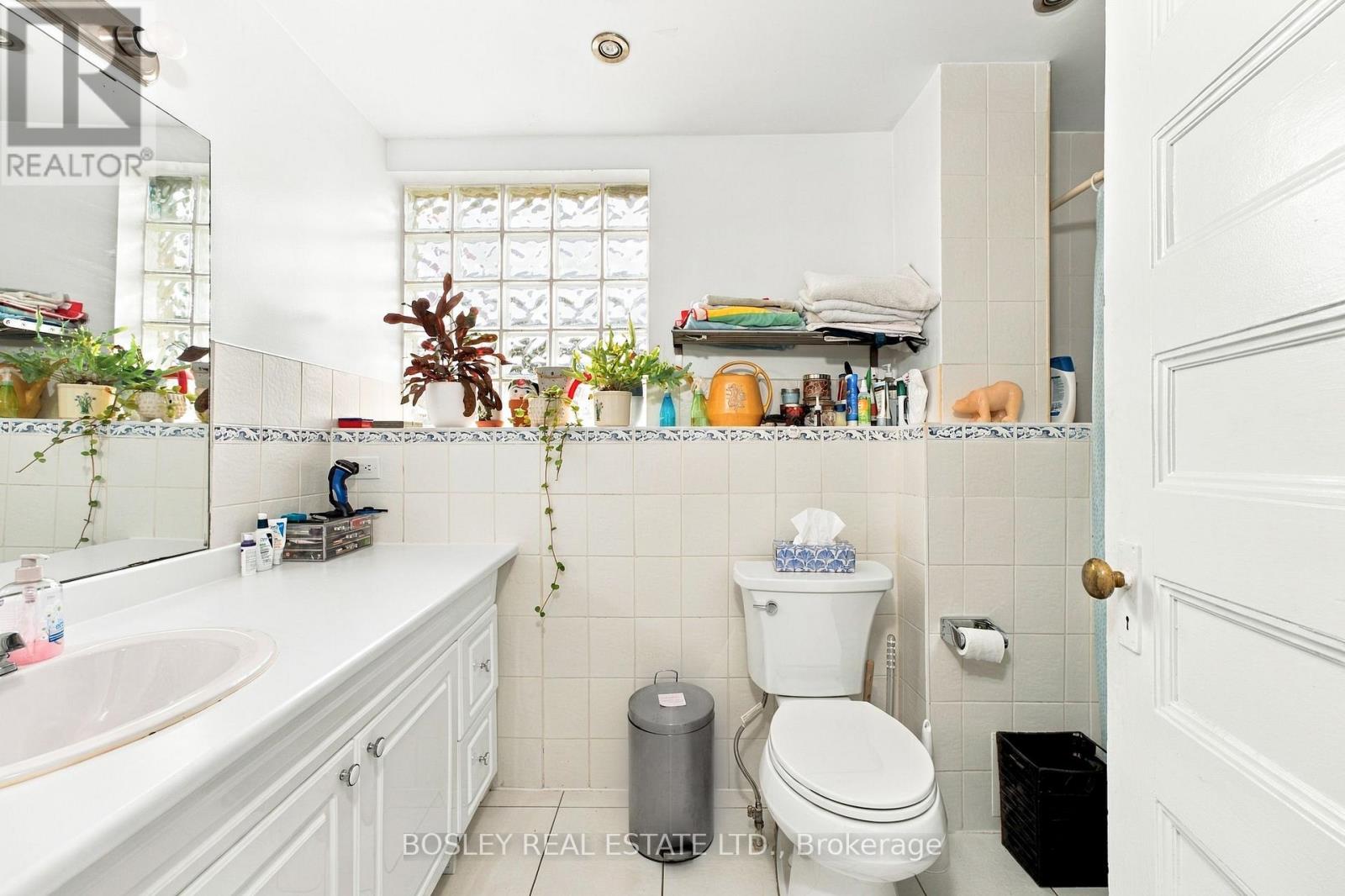 399a Palmerston Blvd Boulevard, Toronto, Ontario  M6G 2N7 - Photo 27 - C13811144