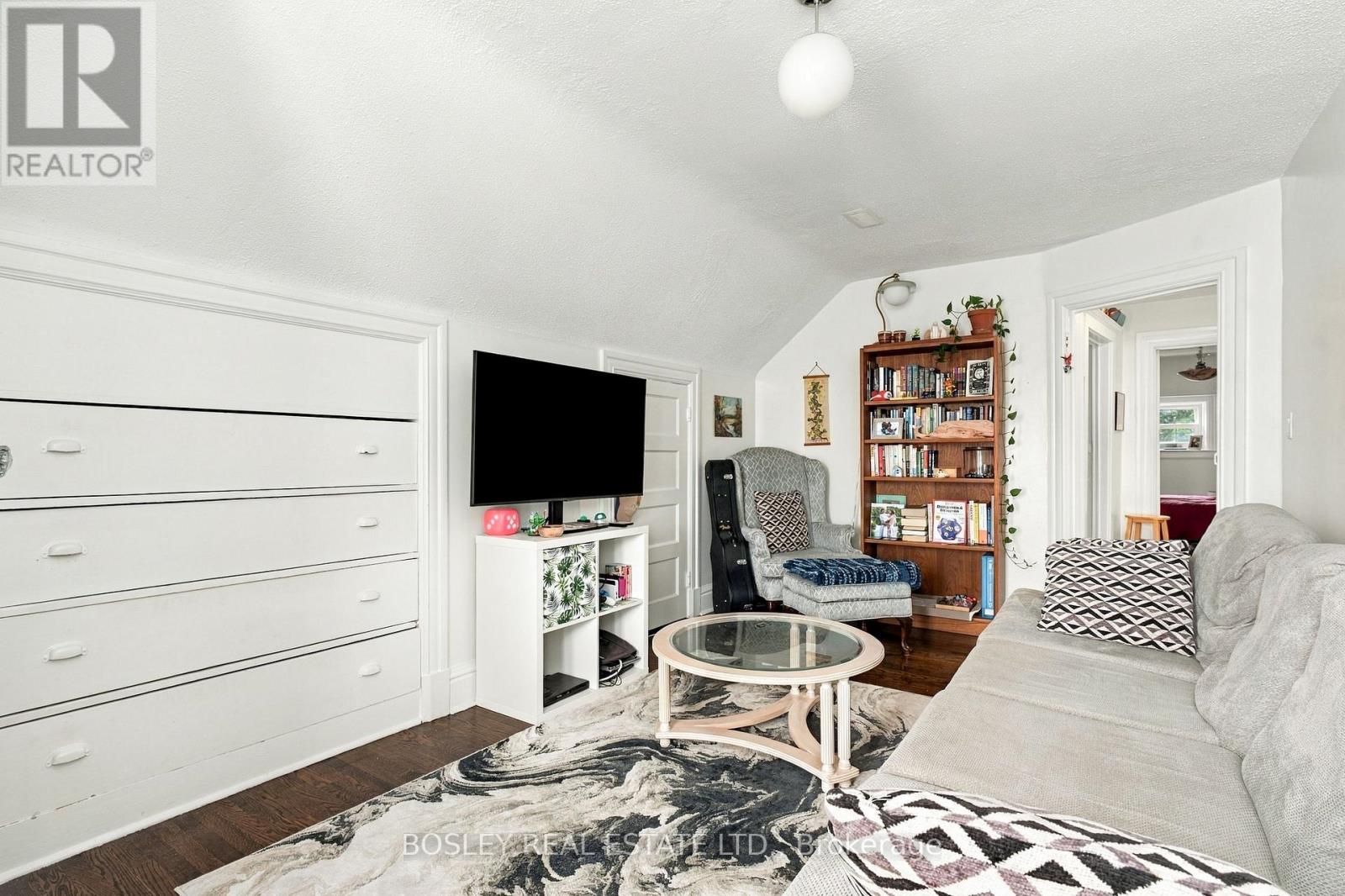 399a Palmerston Blvd Boulevard, Toronto, Ontario  M6G 2N7 - Photo 5 - C13811144