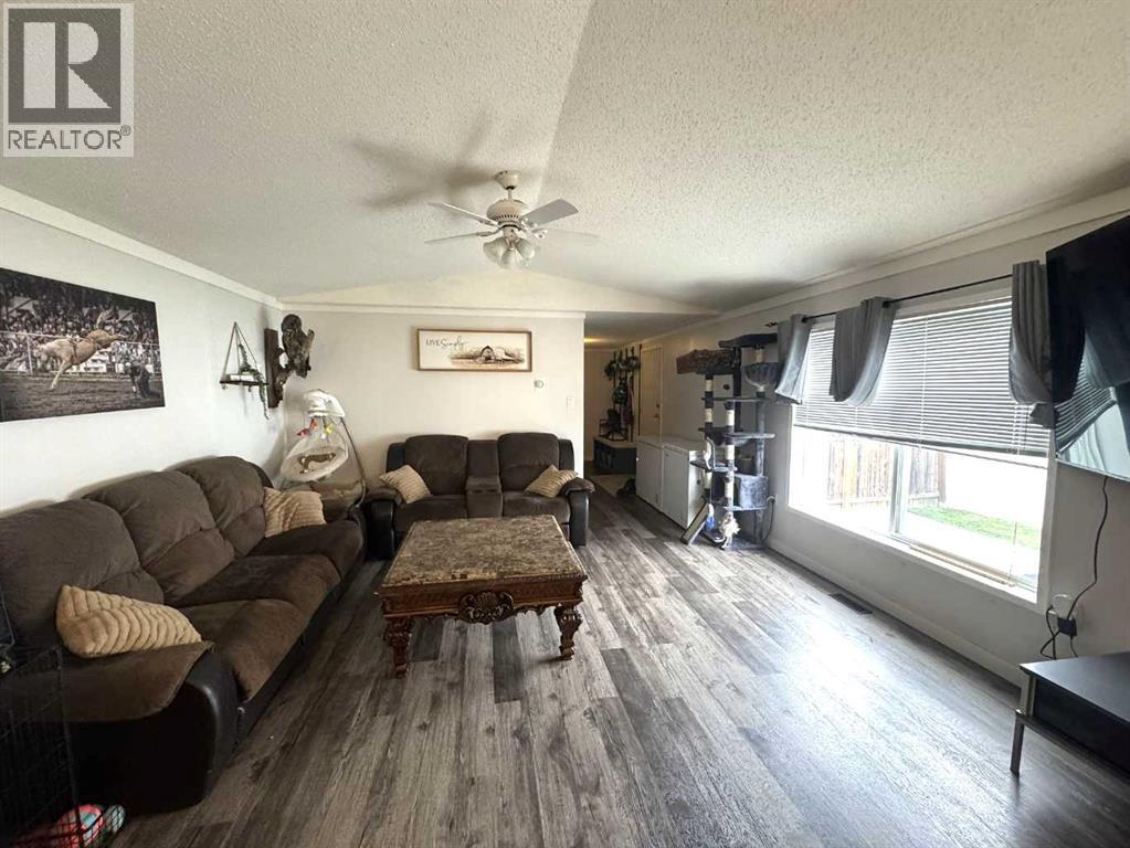 12127 97b Street, Grande Prairie, Alberta  T8V 7P2 - Photo 3 - A2347002